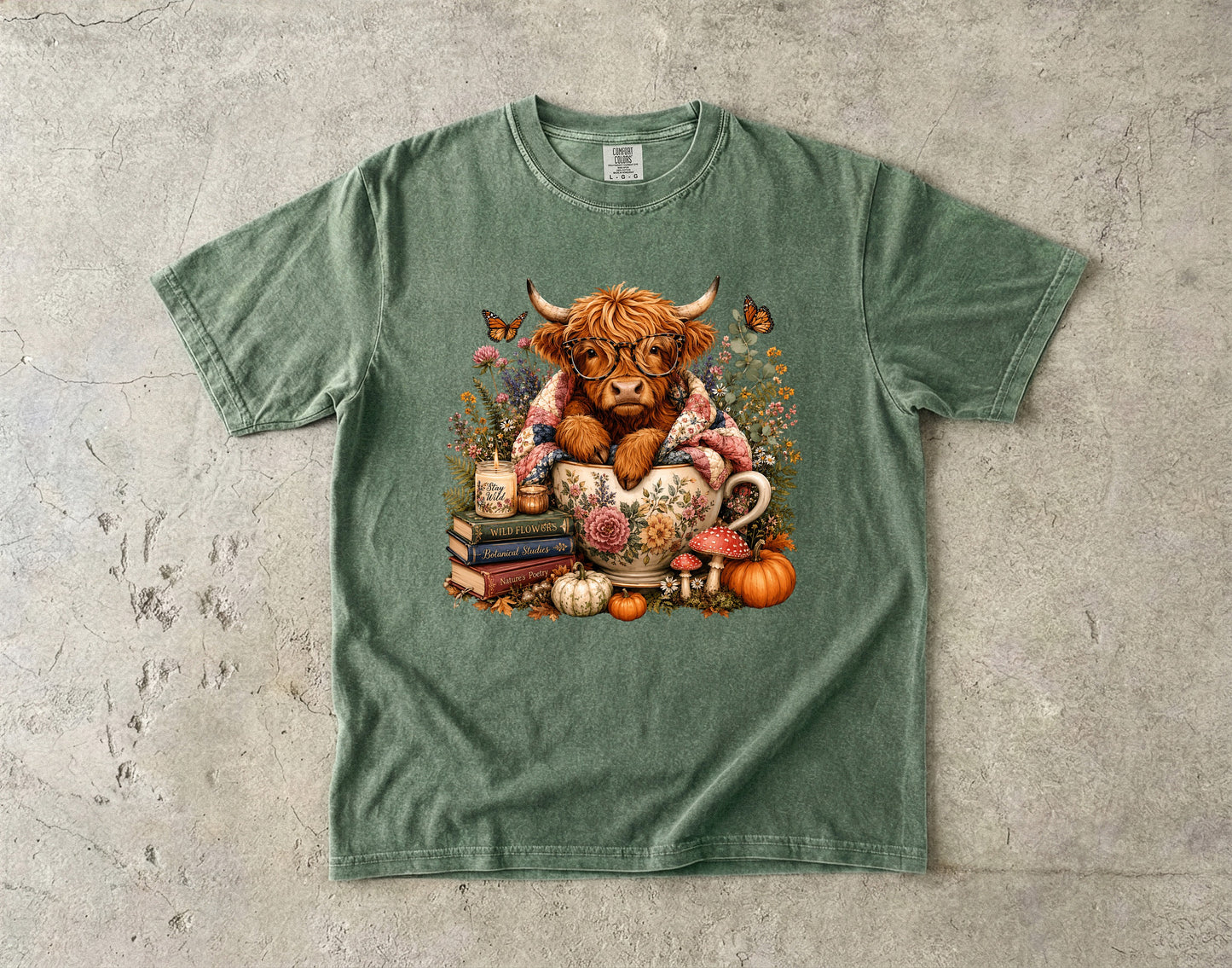 Highland Cow Reading -Comfort Colors T-shirt